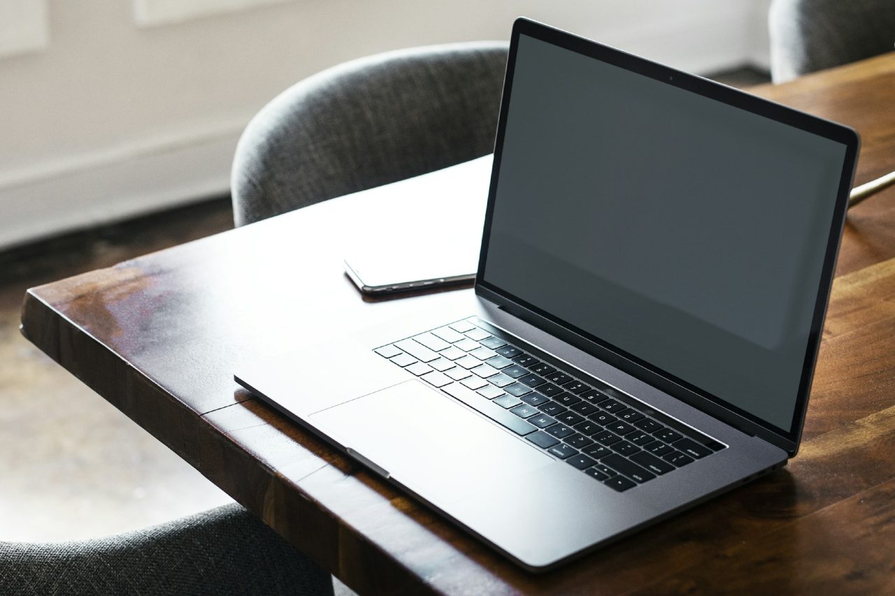 laptop-screen-mockup.jpg laptop-screen-mockup.jpg